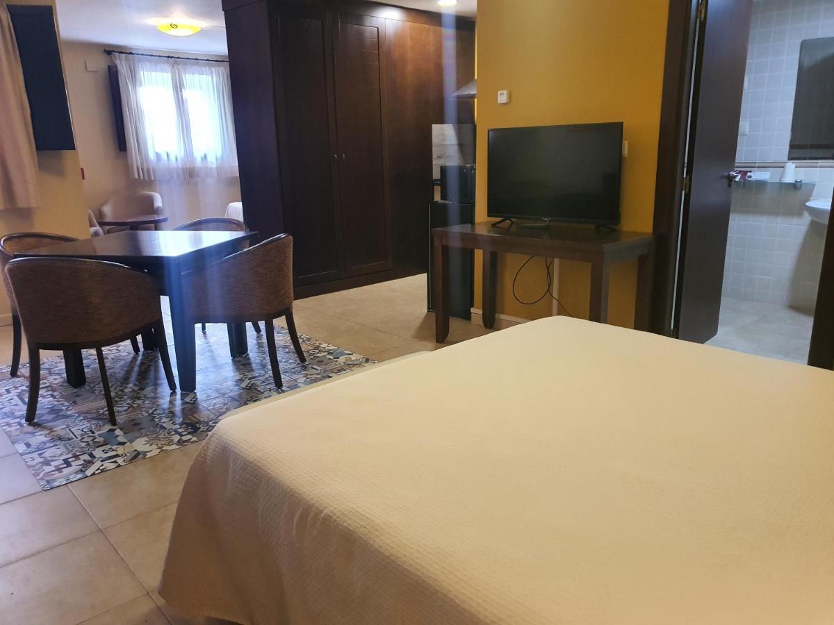 Hotel Masia El Molinete Mora de Rubielos Bagian luar foto