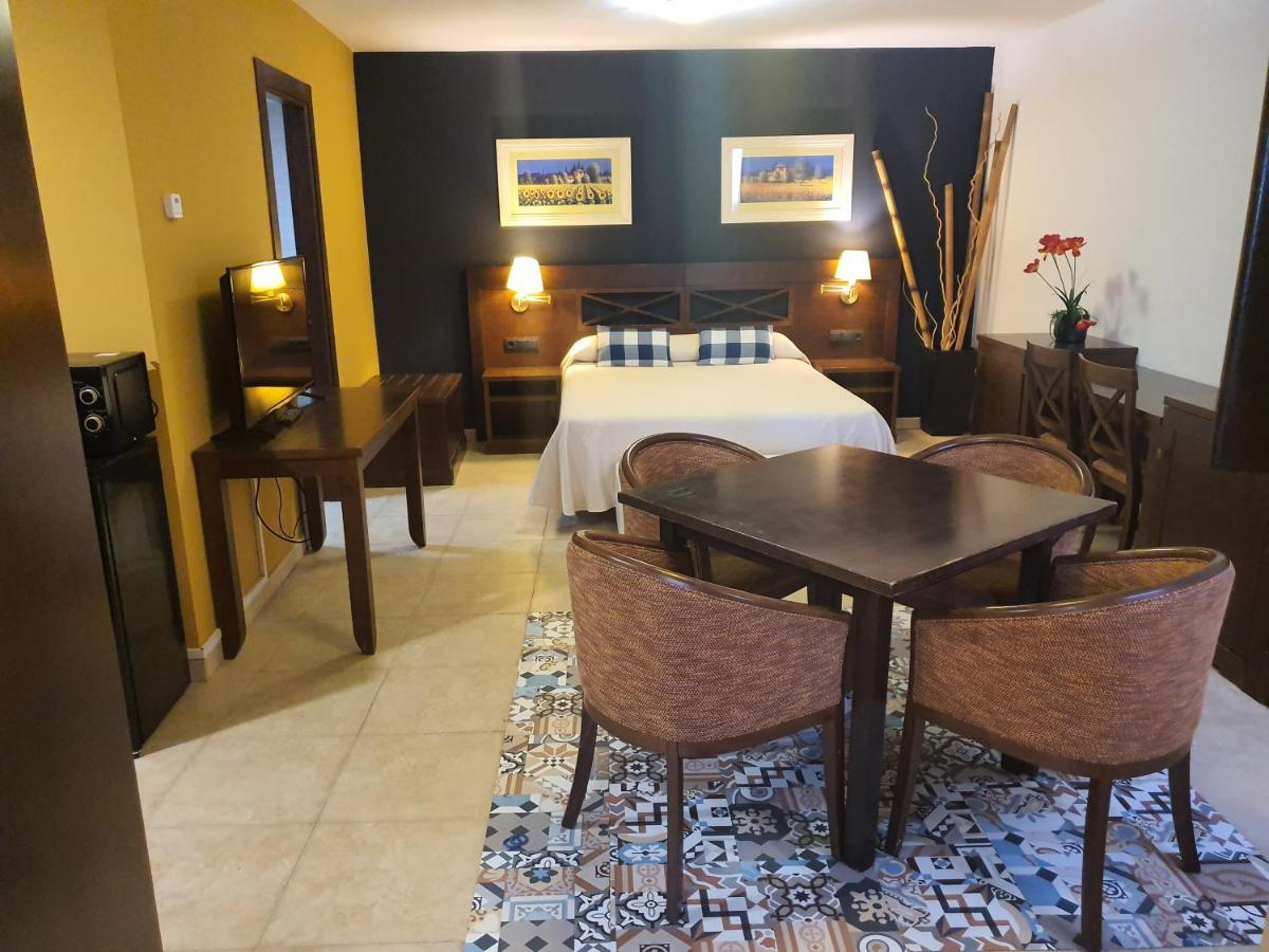 Hotel Masia El Molinete Mora de Rubielos Bagian luar foto